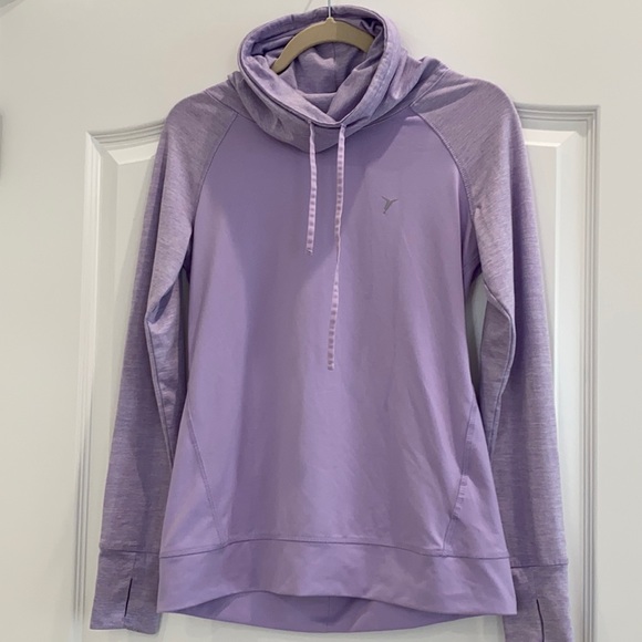Old Navy Tops - Old Navy active top